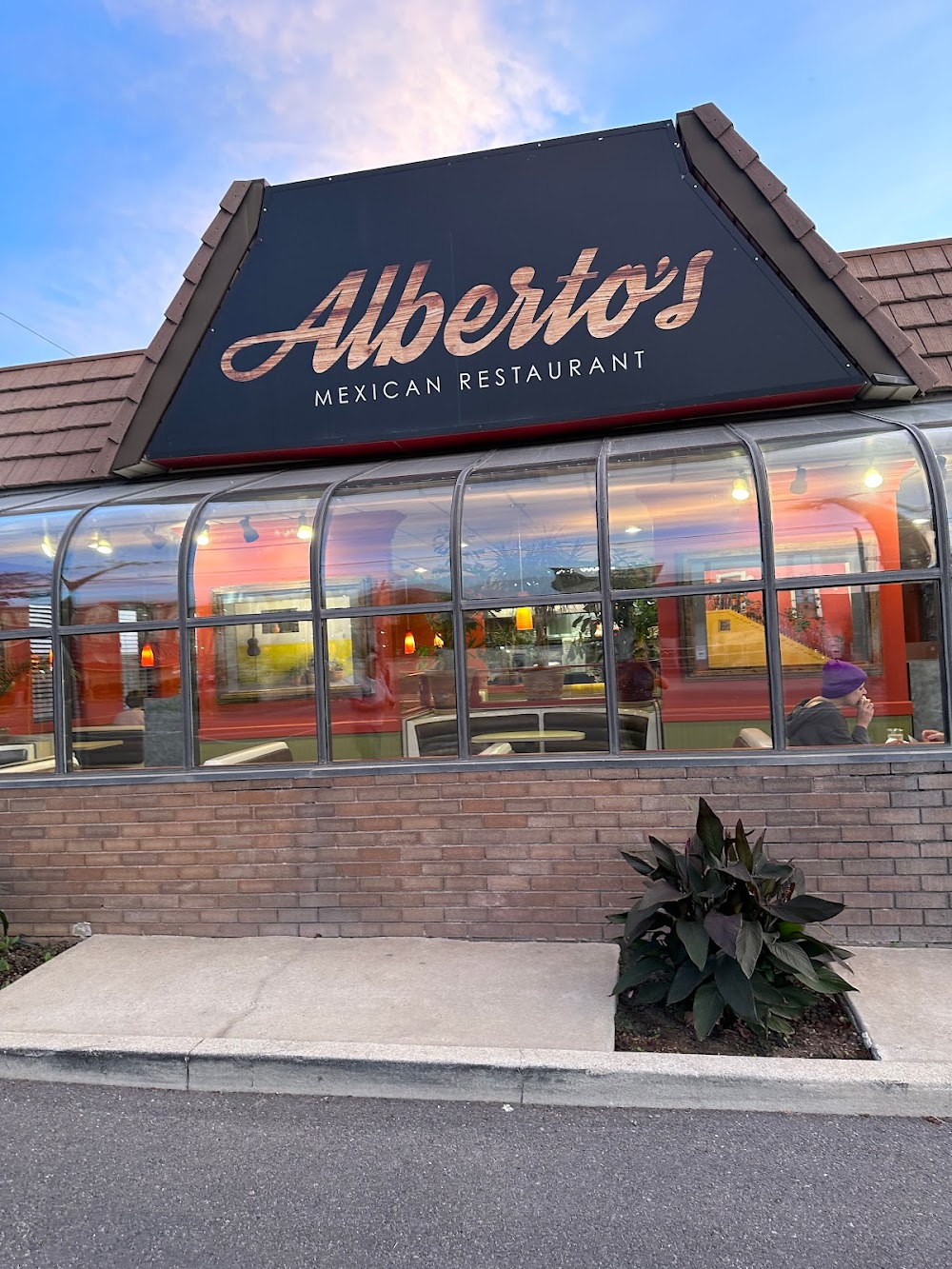 Alberto’s Mexican Restaurant